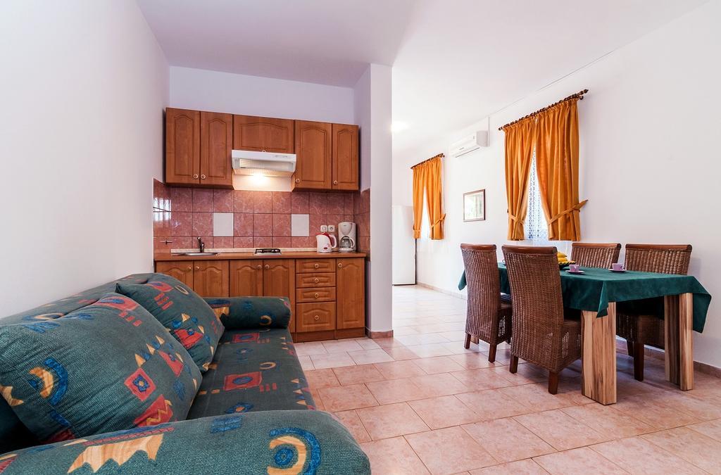 Villa Mare Apartments Vir Ngoại thất bức ảnh